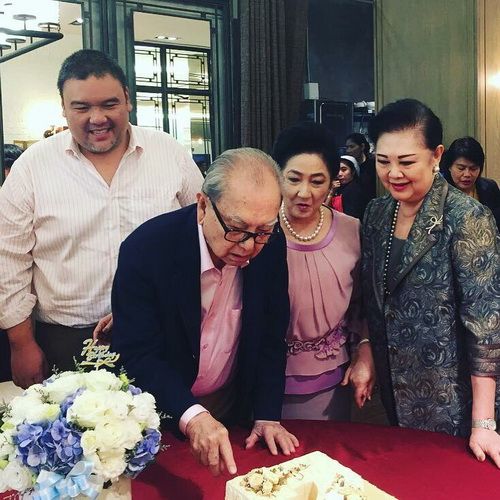 ภัทรา ศิลาอ่อน “ป้าใหญ่” แห่ง S&P ทำเค้กพิเศษแสนอร่อยมามอบให้

