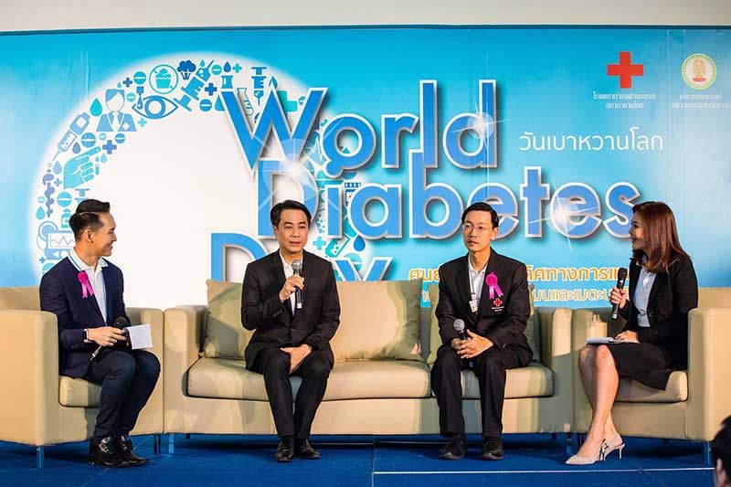 ให้ความรู้เกี่ยวกับโรคเบาหวาน นำโดย ศ.นพ.สุทธิพงศ์ วัชรสินธุ

