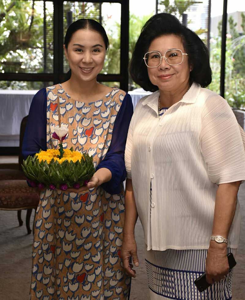 อรนารถ เชิดบุญชาติ กับคุณแม่-รศ.ดร.วีณา เชิดบุญญชาติ