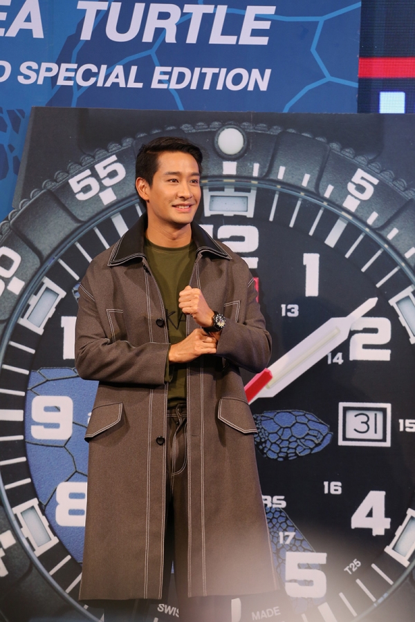 ป้อง-ณวัฒน์ กุลรัตนรักษ์