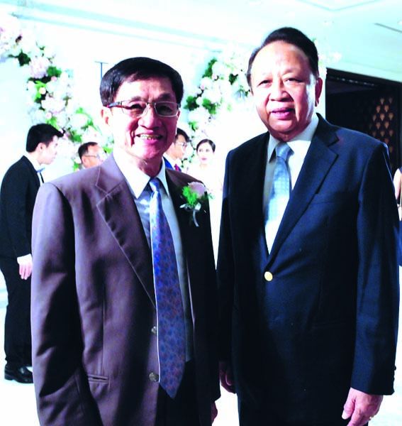 พล.ต.ท.ประกาศ ศาตะมาน ร่วมยินดี