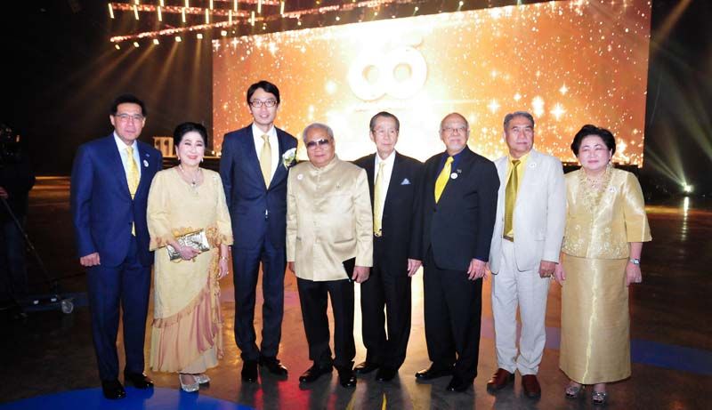 กิตติพันธ์ เหตระกูล, ผาณิต พูนศิริวงศ์, มร.โทชิอากิ มาเอคาวะ, ดร.ปราจิน เอี่ยมลำเนา,จรวย ขันมณี,ขวัญชัย ปภัสร์พงษ์ และ พัฒนเดช-วัชรี อาสาสรรพกิจ