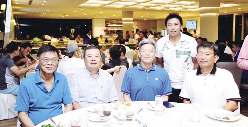 ทีมจาก บจ.ทีโอเอ เพ้นท์ (ประเทศไทย) นำโดย พงษ์เชิด จามีกรกุล