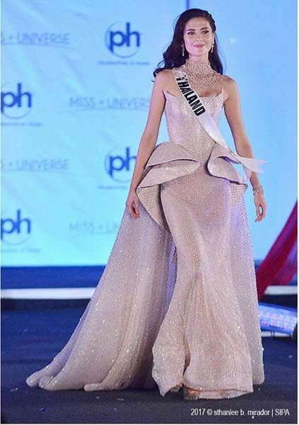 \'มารีญา\'ในชุดราตรี