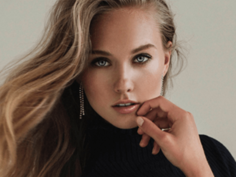 13.ลอเร็น โฮวี มิสแคนาดา 