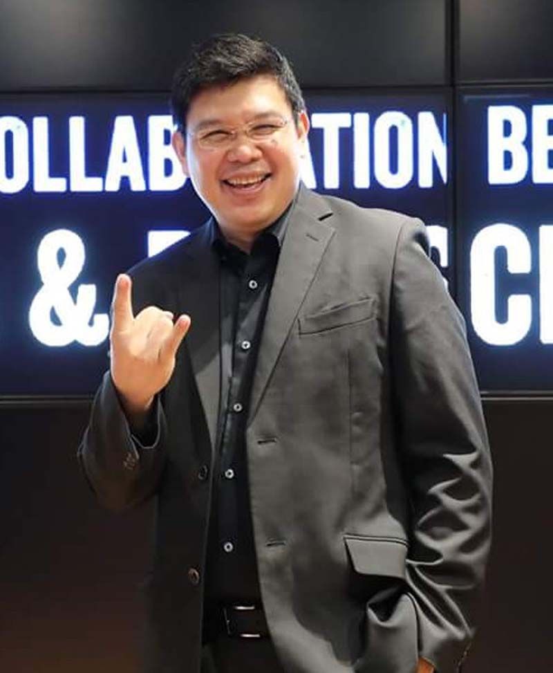 ดร.พีรวัฒน์ ชูเกียรติ กก.ผจก.บจ.สยามดนตรียามาฮ่า