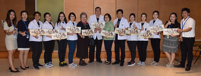 ทีมแพทย์และพยาบาลจากโรงพยาบาลตำรวจ