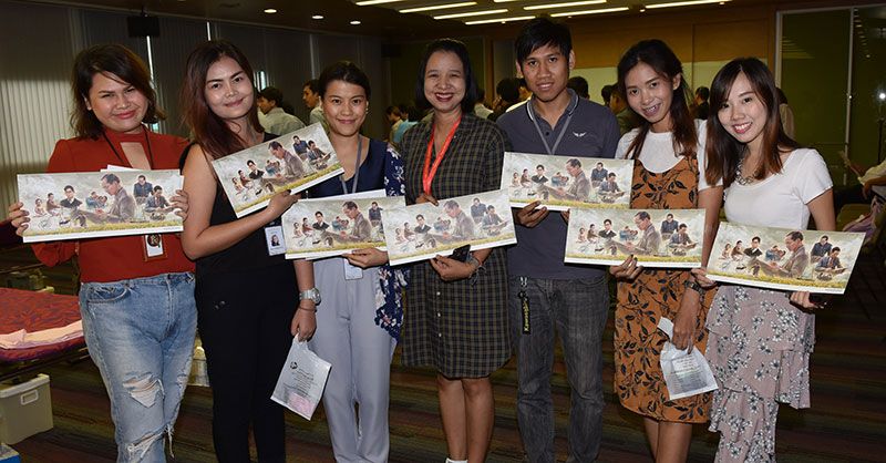 พนักงานแบร์ฟีท เจ้าของรองเท้าแตะฮาวายานาส