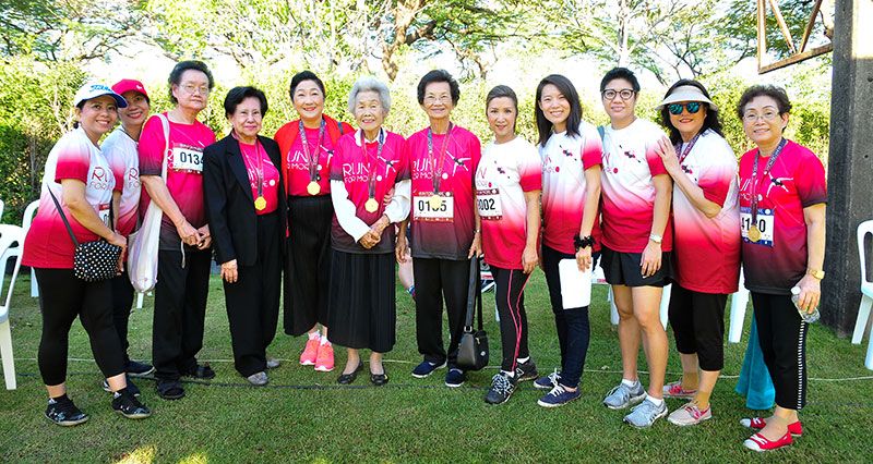 อ.วรรณดี คันธวงศ์, อ.สาลินี วีรเธียร คุณครูที่เคารพรักของนักเรียนวัฒนา มีลูกศิษย์ ลิสา นะวงศ์, ชรริน ญาณนนท์, บุษกร ณ บางช้าง, ผาณิต พูนศิริวงศ์, ชลลกา เก่งระดมยิง, ศศิภา รัศมิทัต, พิชญา บูรพวงศ์, ชลัยพร สิมะเสถียร,ดร.วิภาวดี ชีวะผลาบูรณ์ มาร่วมงานอย่างพร้อมเพรียง