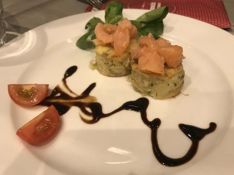 อาหารบนรถไฟสายพิเศษ