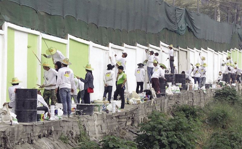 บรรยากาศในการแข่งขันประกวดฝีมือ “ฉาบเช้า ทาบ่าย เข้าอยู่เย็น” จากช่างฝืมือทั่วประเทศ โชว์ความสามารถในงานฉาบ (สกิมโค้ททีพีไอ) และ ทาสีผนังด้วยสีนาโนซูเปอร์อาร์เมอร์ทีพีไอ