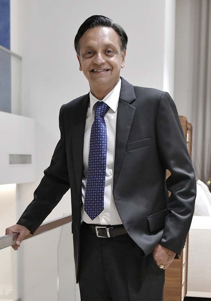 โกมล กัมบีร์ ประธาน กก.บริหาร บจ.ยูโรครีเอชั่น