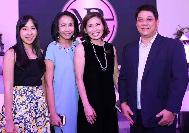 รดา-วันวิสาข์ ล่ำซำ และ สุรช ล่ำซำ ร่วมยินดี