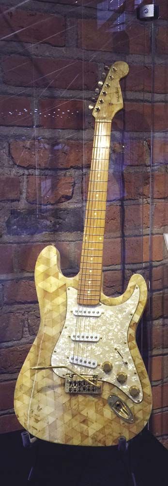 เครื่องดนตรีจากอำพัน