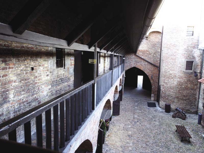 ภายในอาคารเดิม
