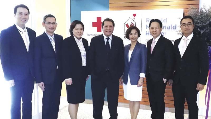 มร. เฮสเตอร์ ชิว และคณะผู้บริหาร บจ.แมคไทย 