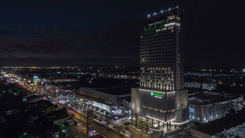 โรงแรมฮอลิเดย์ อินน์ แอนด์ สวีทส์ ระยอง ซิตี้ เซ็นเตอร์