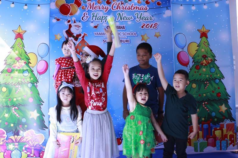 ภาพความสุข สนุกสนาน สีสันความสุขส่งท้ายปีเก่าต้อนรับปีใหม่ 2018