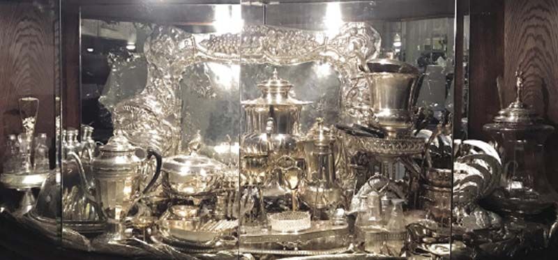 ชุดจานรับแขก