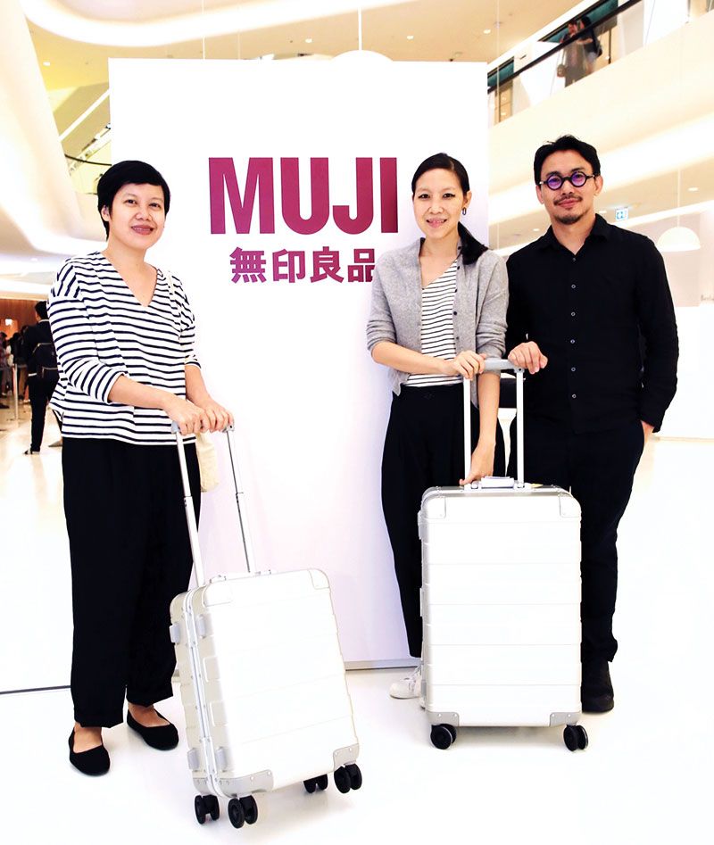 ภัทรีดา-นวลตอง ประสานทอง และ สมนึก คลังนอก