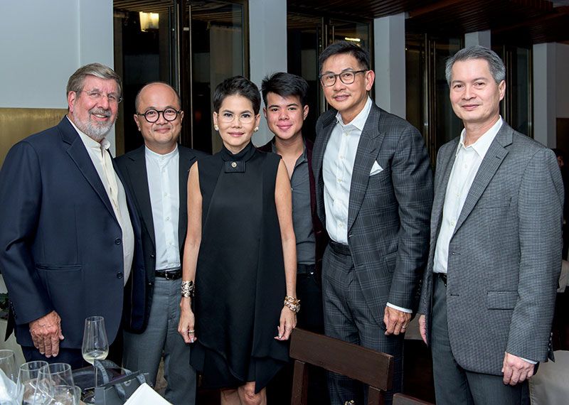 มร.วิลเลียม เอ็ลล์วู๊ด ไฮเน็ค,ม.ล.ชโยทิต กฤดากร,ม.ล.ปิยาภัสร์-จุตินันท์ ภิรมย์ภักดี,จรัมพร โชติกเสถียร