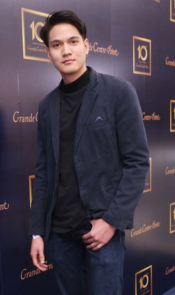 ม.ล.อธิฉัตร ฉัตรชัย