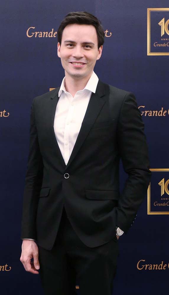 พิชาพัฒน์ รัตนกุล เสรีเริงฤทธิ์