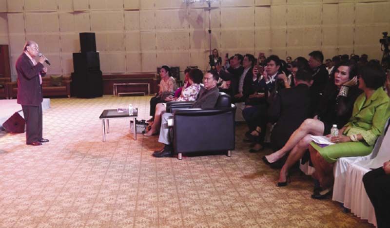 นักร้องลูกกรุงรวมใจเดียวกัน