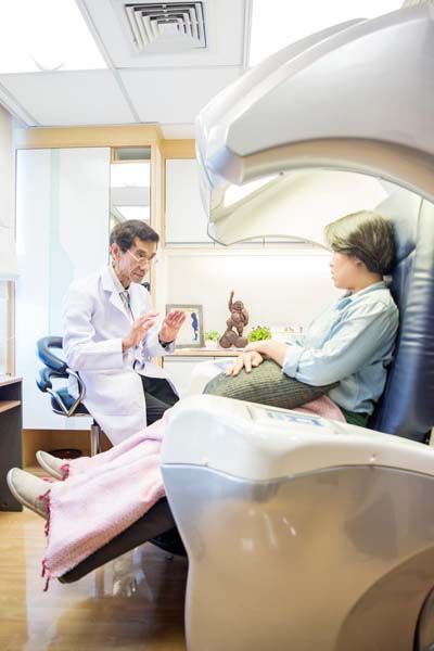 เครื่องบริหารกล้ามเนื้ออุ้งเชิงกราน โดยใช้คลื่นสนามแม่เหล็กไฟฟ้า