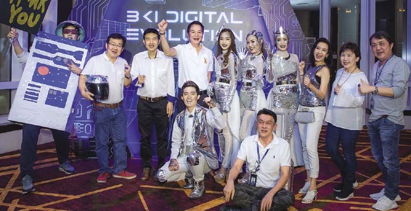 สีสันและบรรยากาศภายในงานกับธีมดิจิทัล