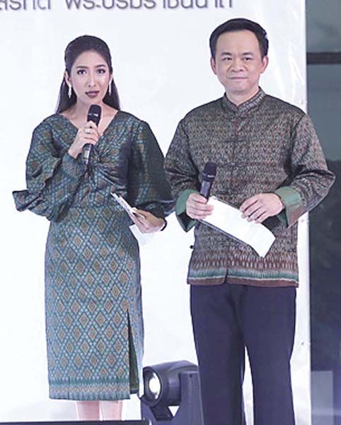 สองผู้ประกาศข่าวสำนักข่าวไทยชุติมา พึ่งความสุข กับ โศภณนวรัตนาพงษ์