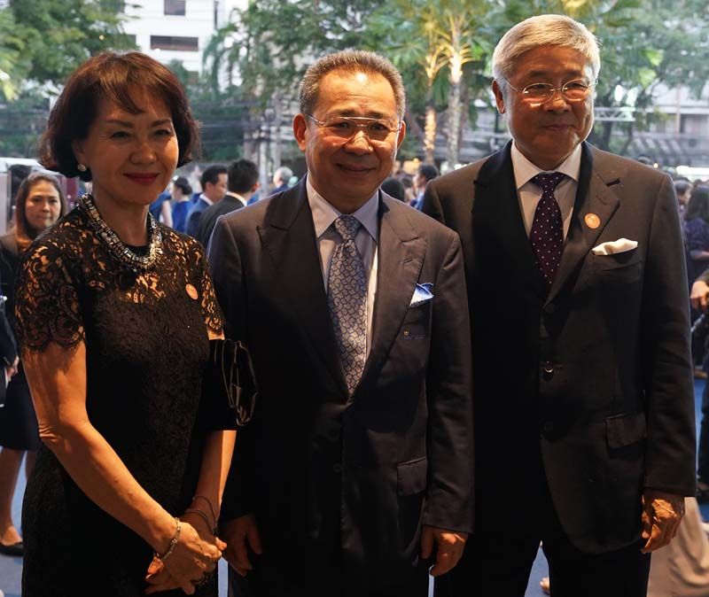 ชลีกร-ดร.วิชิต สุรพงษ์ชัย ร่วมยินดี