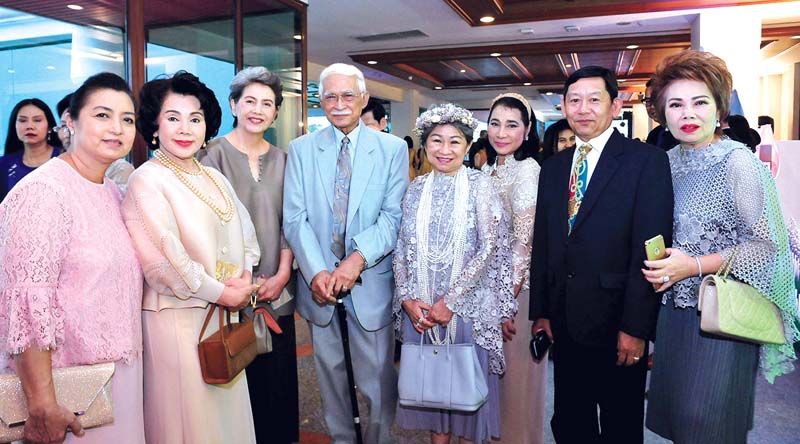 ศิลปินดาราอาวุโส นฤมล นิลวรรณ , ดวงใจ หทัยกาญจน์,ทัศน์วรรณ เสนีย์วงศ์ ณ อยุธยา , สะอาด เปี่ยมพงศ์สานต์ ,อารยา เลิศสรรค์ศรัญย์ , วิยะดา อุมารินทร์