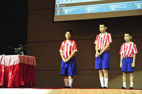 ทีมโดรนสำรวจสถานที่เพลิงไหม้ที่มีมลพิษ