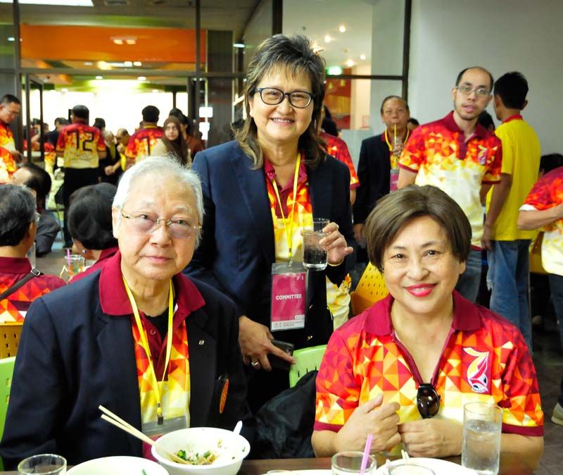 มนู-ผศ.ประภัสสร เลียวไพโรจน์ และ ดารณี วัธนเวคิน