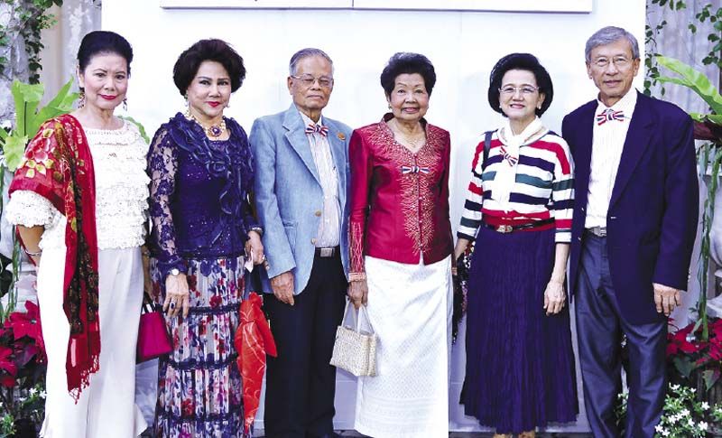 อติภา เองตระกูล,เรือนแก้ว กุยยกานนท์ แบรนด์ท,นพ.ณรงค์-เกื้อกุล เตือนกุล,วัลย์วิภา และสามี