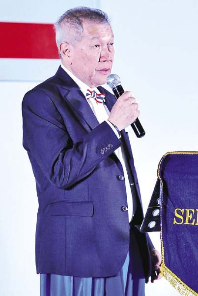 บุญเกียรติ โชควัฒนา ร้องนำในการแสดงต้นตระกูลไทย