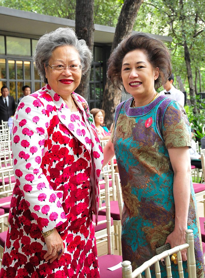 พิไลพรรณ สมบัติศิริ กับ สัณหพิศ โพธิรัตนังกูร

