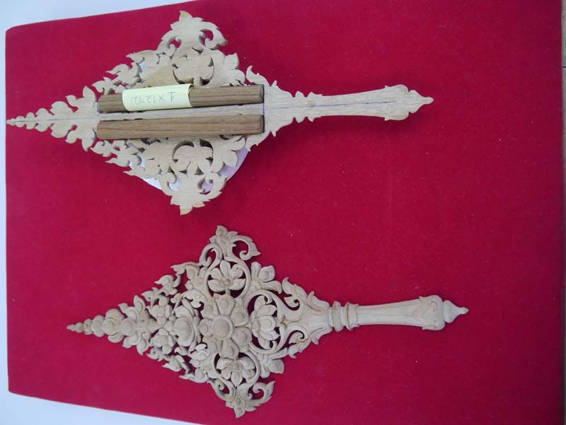 ช่อดอกไม้จันทน์