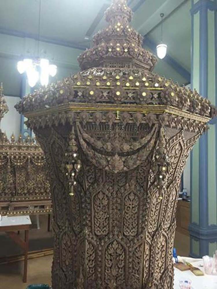 ลวดล่ายพระโกศไม้จันทน์