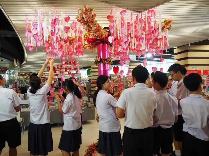 เยาวชนรุ่นใหม่ร่วมเขียนนิยามความรักยุค 4.0 รู้จักรักอย่างมีสติ