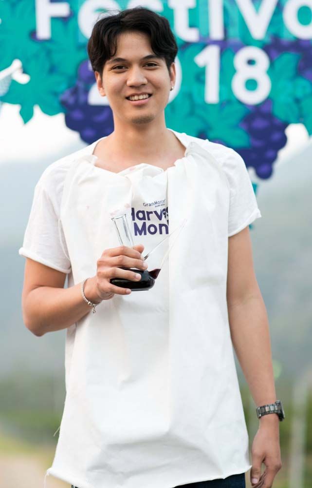 ข้าวเม่า-ม.ล.อธิฉัตร ฉัตรชัย ร่วมแข่งขัน Mini Poron Drinking