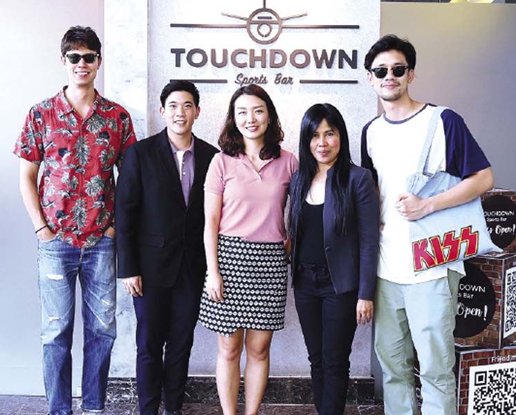 แมน-ธฤษณุสรนันท์เดอะเฟซเมนไทยแลนด์ , วอนมี โร และทีมฝ่ายขาย