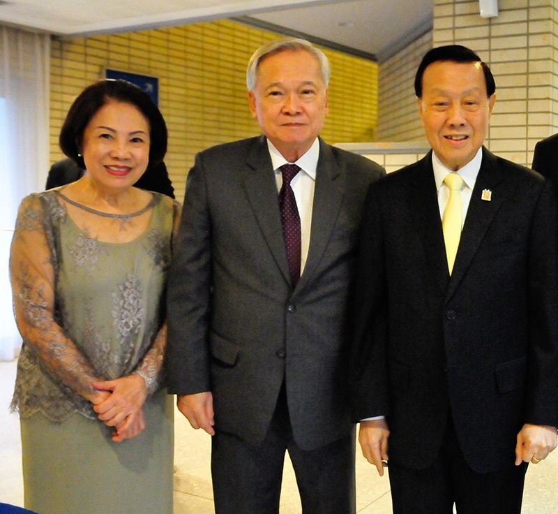 Viruna-Somsakdi Sukhaphak และ ดร.วิเชียร เตชะไพบูลย์