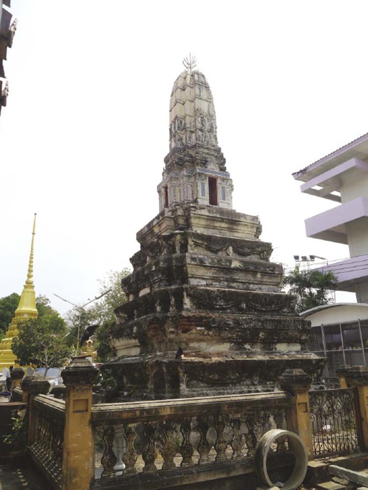 ปรางค์เก่่าวัดท้ายเมือง