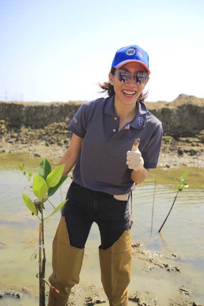 พราวพุธ ลิปตพัลลภ