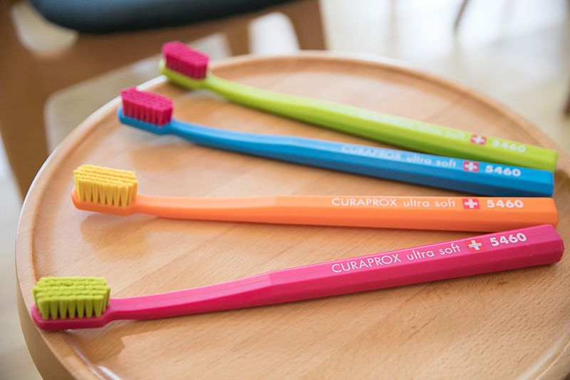 แปรงสีฟันสุดพรีเมียม แบรนด์ “คูราพรอคซ์” จากสวิตเซอร์แลนด์