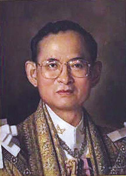 ประดับที่พระตำหนักจิตรลดารโหฐาน
