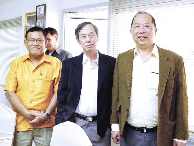 สุทิน วรรณบวร, ไพศาล พืชมงคล และ กมลศักดิ์ ตั้งธรรมนิยม สามคอลัมนิสต์ยอดนิยมของแนวหน้า