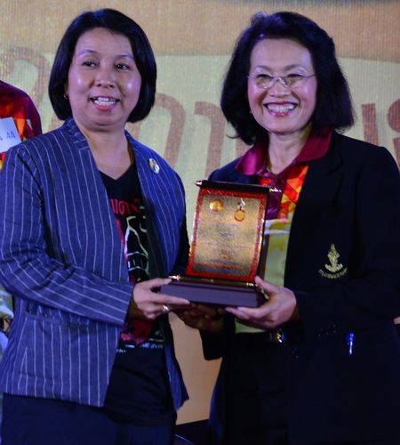 ดร.ภัคชนิตร สัตยารักษ์ กก.บริหารวิทยาลัยเทคโนโลยีหาดใหญ่ อำนวยวิทย์